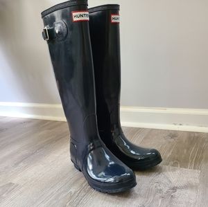Hunter Tall Rain Boots in Navy